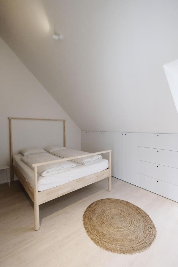 Schick Und Luftig Im Herzen Von Linz Esterno foto