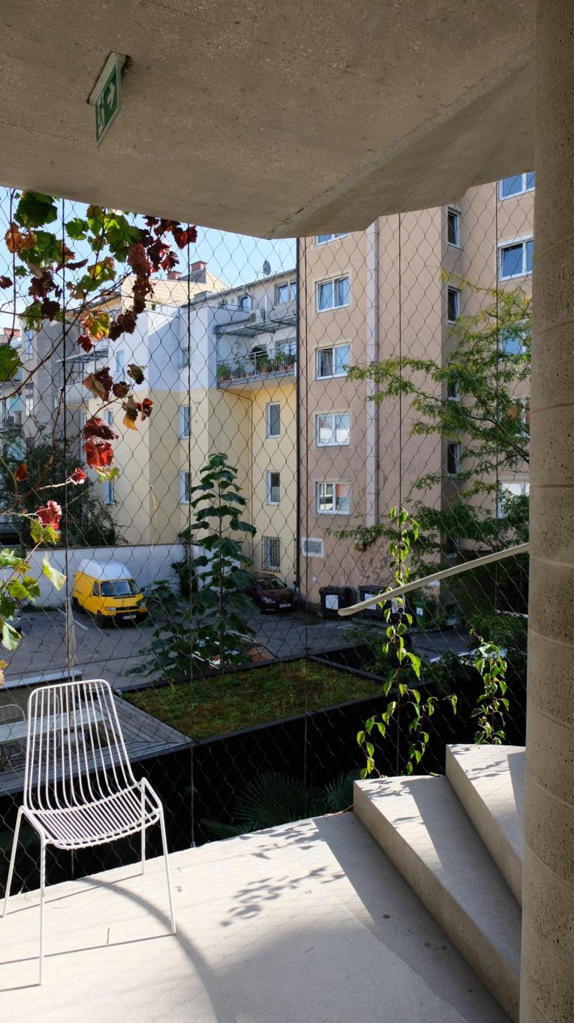 Schick Und Luftig Im Herzen Von Linz Esterno foto